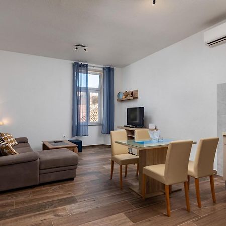 Top Central Apartments プーラ エクステリア 写真