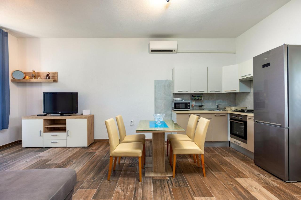 Top Central Apartments プーラ エクステリア 写真