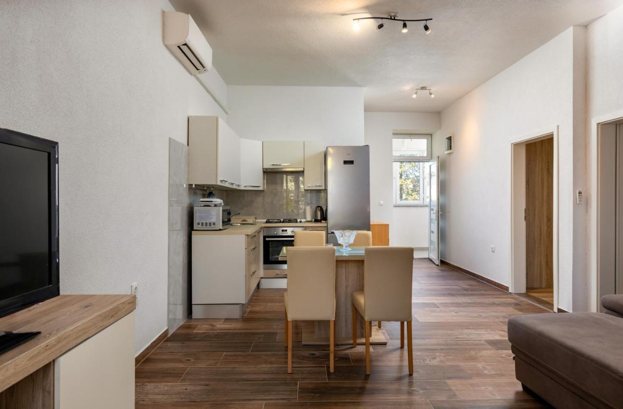Top Central Apartments プーラ エクステリア 写真